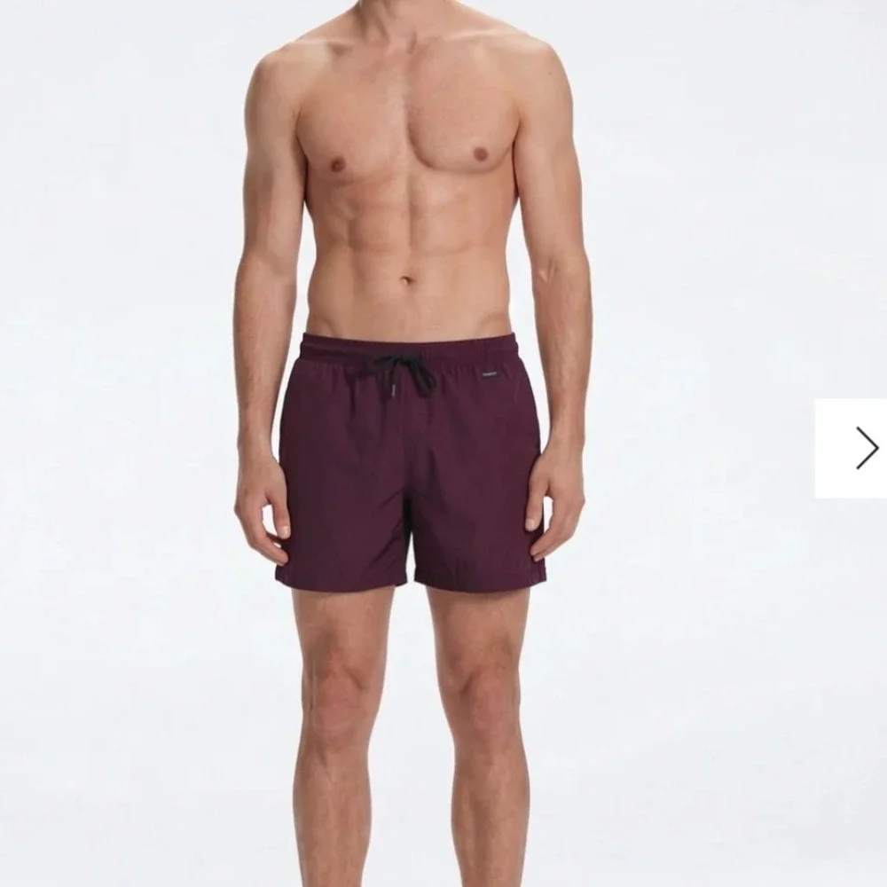Moeva Louis Prune Quick-Dry Mid-Thigh Swim Shorts Mens Small NEW Luxury Trunks